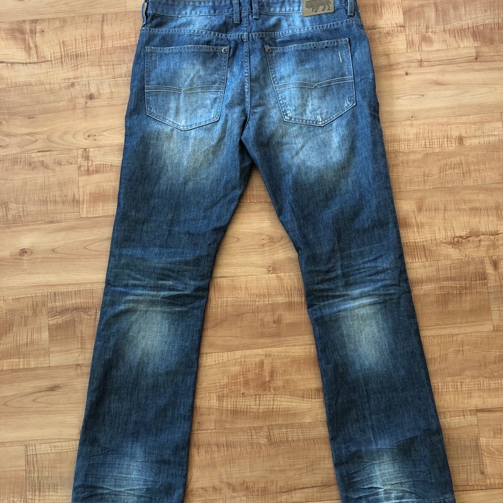 Jeans - Picture 2 of 3
